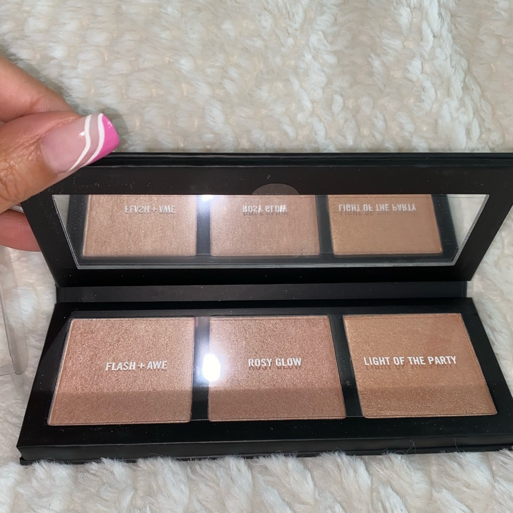 MAC Cosmetics Flash+awe
